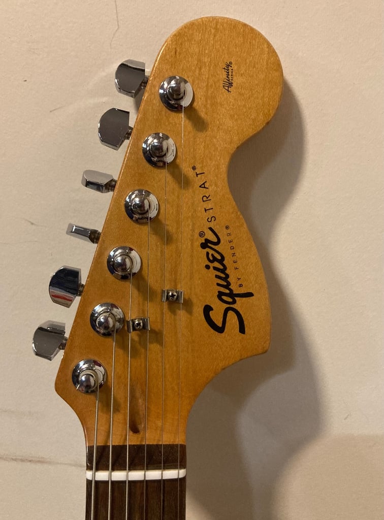 Squire Strat