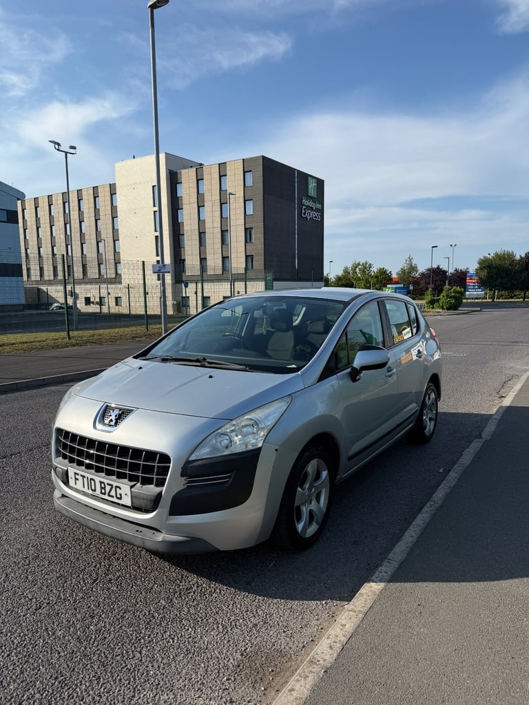 image for Peugeot, 3008, Hatchback, 2010, Semi-Auto, 1560 (cc), 5 doors