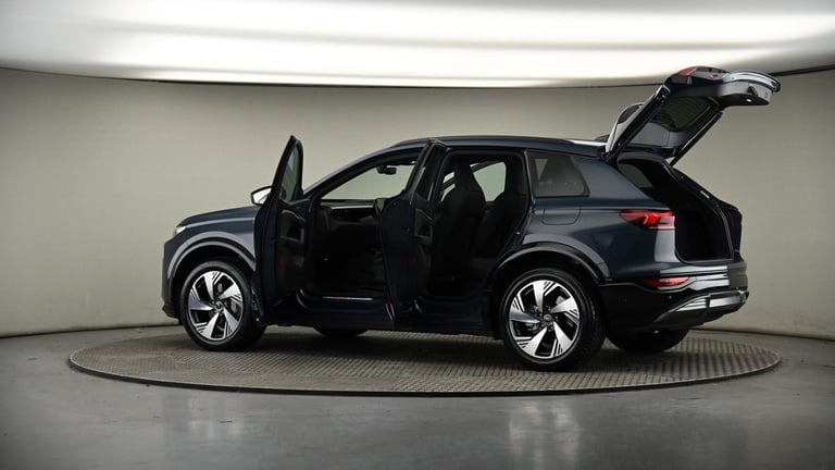 2024 Audi Q6 e-tron 100kWh S line SUV 5dr Electric Auto quattro (388 ps) SUV Electric Automatic