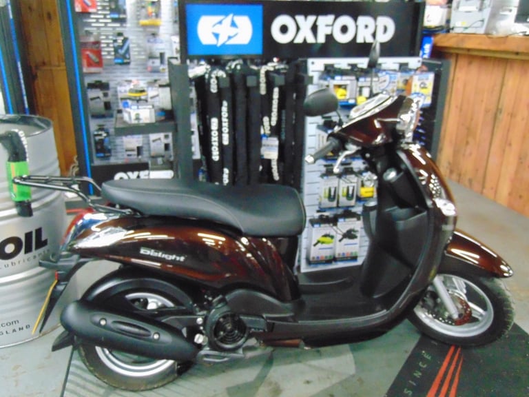 image for Yamaha XC115/125  Delight 2014 mint Automatic scooter 1172 miles serviced & MOT!