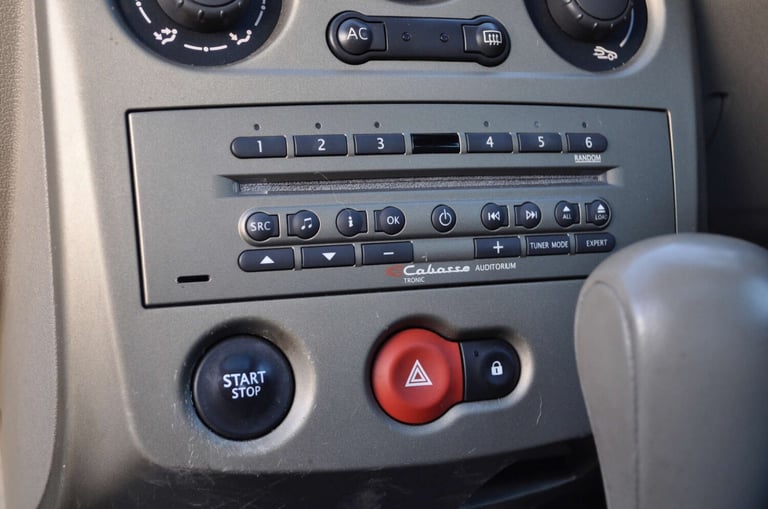 2007 Renault Clio 1.6 Clio Privilege Auto 5dr Hatchback Petrol Automatic