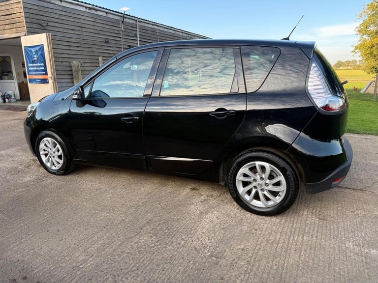 RENAULT SCENIC 1.5 dCi ENERGY Dynamique TomTom Euro 5 (s/s) 5dr 2014