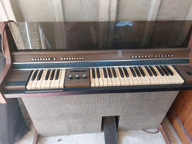 Organ 1970s electric fun organ 