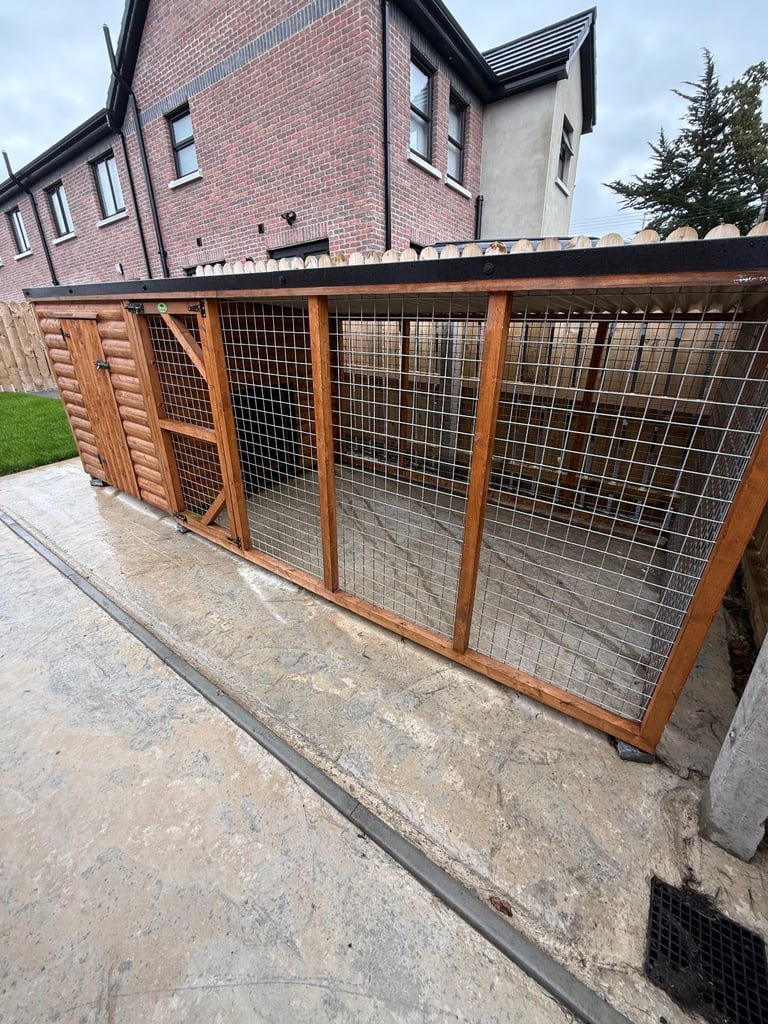 image for Enclosed Dog Run 12ft x 5ft