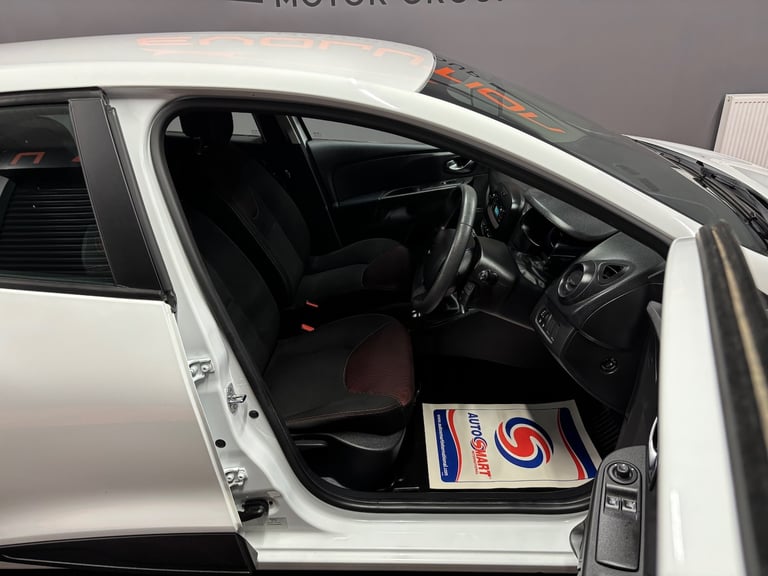 2016 Renault Clio 1.2 16V Play 5dr HATCHBACK Petrol Manual