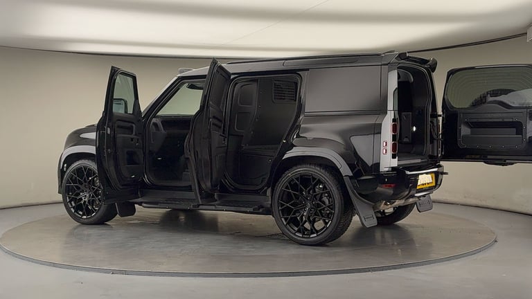 2025 Land Rover Defender 110 3.0 D250 MHEV X-Dynamic SE Hard Top SUV 5dr Diesel Auto 4WD MWB Euro...