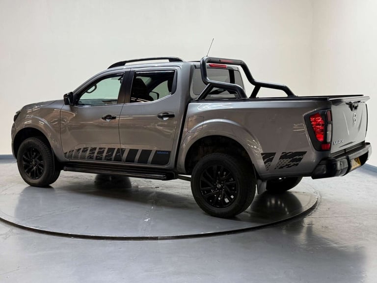 2020 Nissan Navara 2.3 dCi N-Guard Auto 4WD Euro 6 4dr Pickup Diesel Automatic