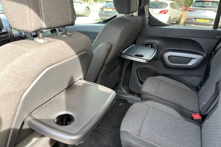 2024 Vauxhall Combo Life Electric 50kWh Ultimate MPV 5dr Electric Auto (7.4kW Charger) (136 ps) M...