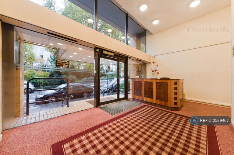 image for 3 bedroom flat in The Colonnades, London, W2 (3 bed) (#2589467)