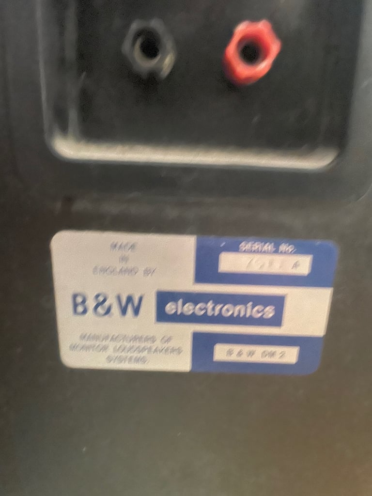 B&W DM2 series II floorstanding speakers