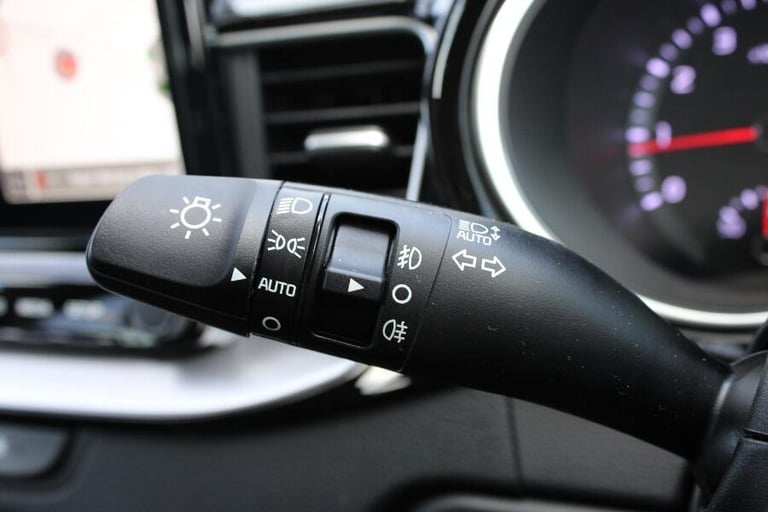 2025 Kia Ceed 1.5 T Gdi Gt Line Hatchback 5dr Petrol Dct Euro 6 (s/s) (138 Bhp) HATCHBACK Petrol ...