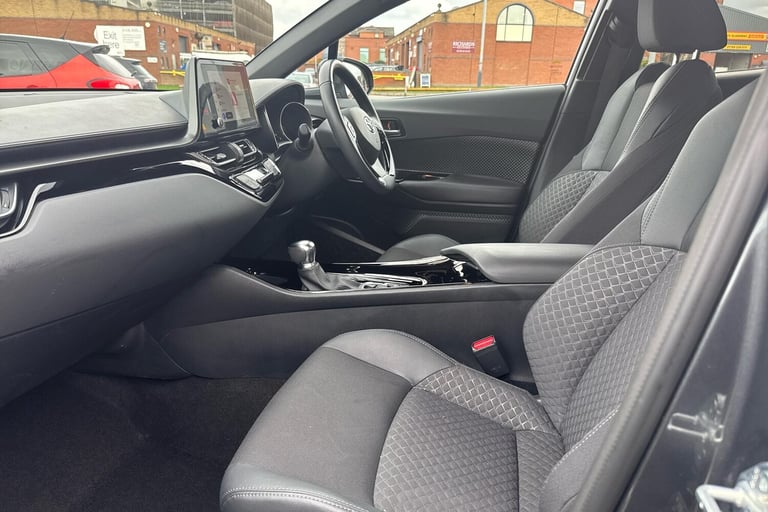 2022 Toyota C-HR 1.8 Hybrid Design 5dr CVT SUV Hybrid Automatic