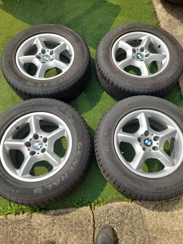 Set of  E53 BMW X5 Alloy Wheels with Winter Tyres in West London Area