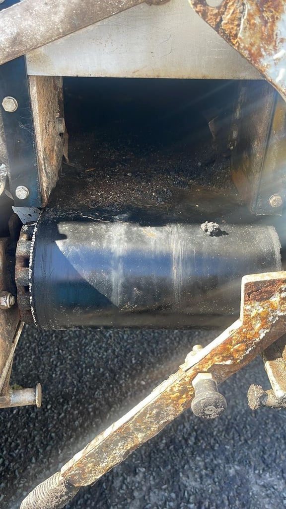 2016 (66) LEYLAND DAF CF370 GRITTER / CUTHBERTSON MPB. WALKING FLOOR