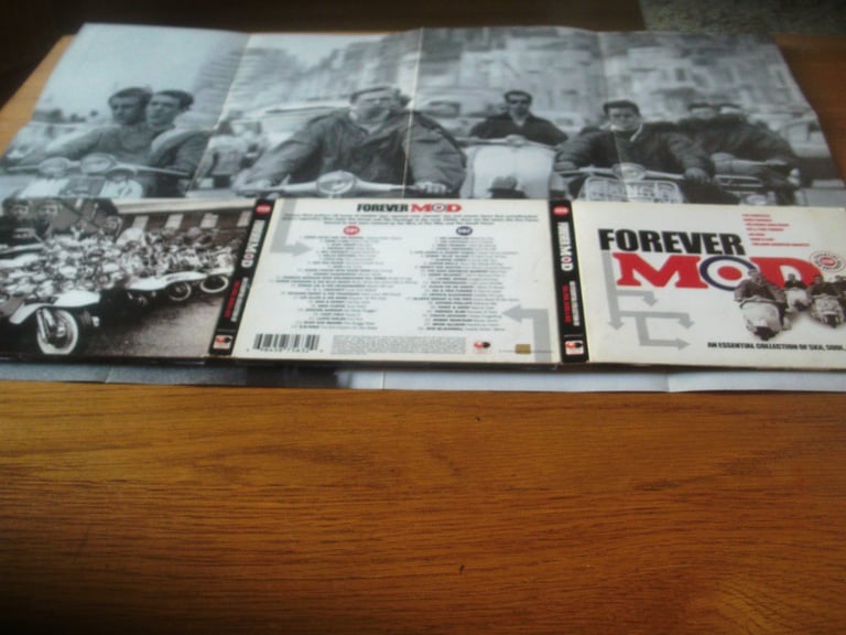 .Forever Mod- 2013 -2 cd set - with fold-out poster - + I.O.W 1983 Scooter Rally poster