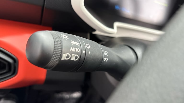 2025 Dacia Spring 27kWh Expression 65 48kW 5dr Auto Electric Hatchback Hatchback Electric Automatic