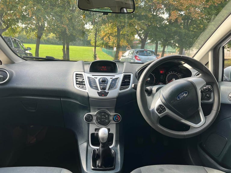 Ford, FIESTA, Hatchback, 2012, Manual, 1242 (cc), 5 doors