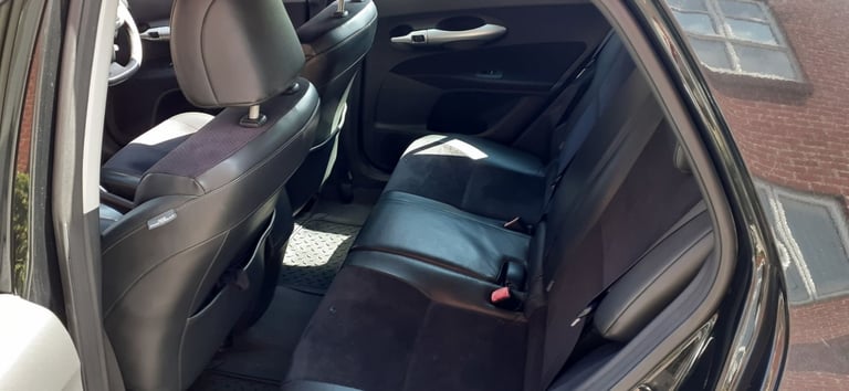 2010 Toyota Auris Hybrid Spirit SE Nav Genuine low miles 78000 only