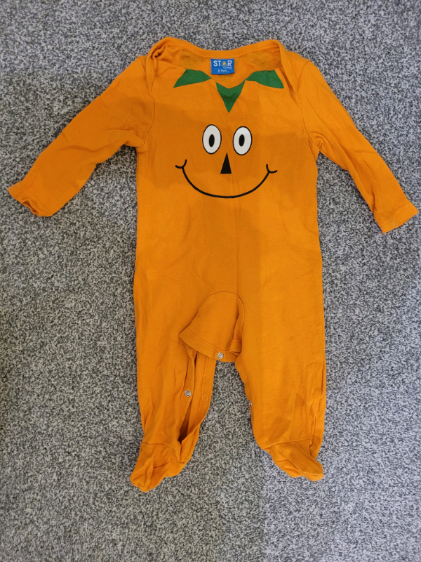 6-9 month pumpkin babygrow