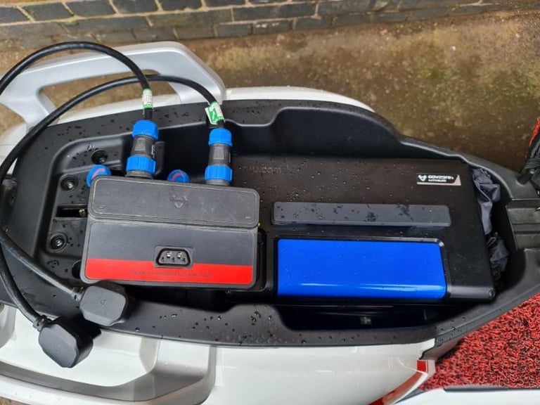 NIU N1S Electric Scooter 'Extra battery-178 miles' (NOT NQi GTS MQI NGT CUX MGB)