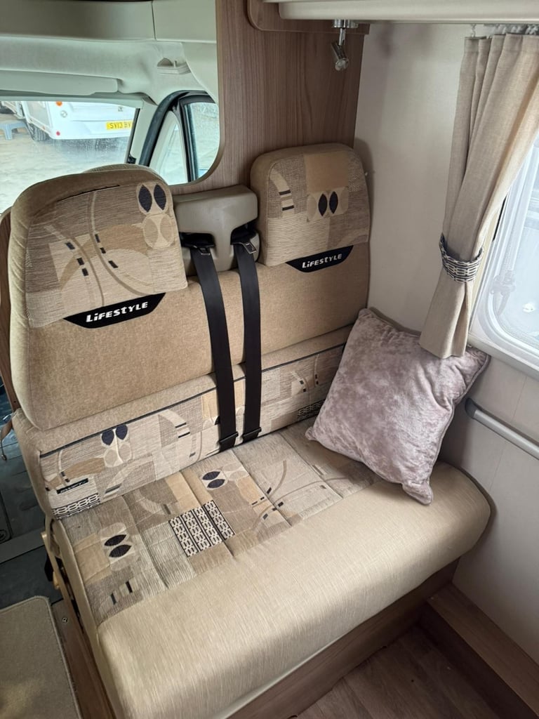 2016 - Swift Lifestyle 686 - 2.3ltr - apx 70k - 6 Berth / 6 Belts 