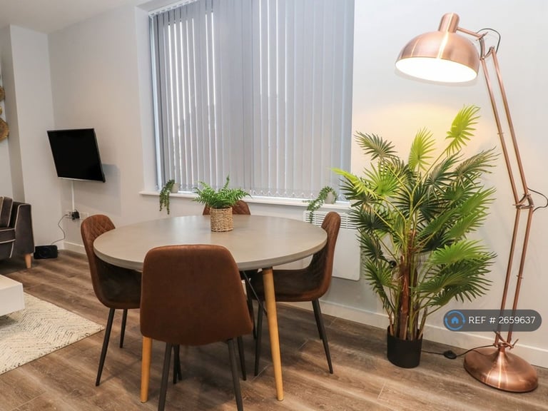 2 bedroom flat in Tudor Place, Waterloo, Liverpool, L22 (2 bed) (#2659637)