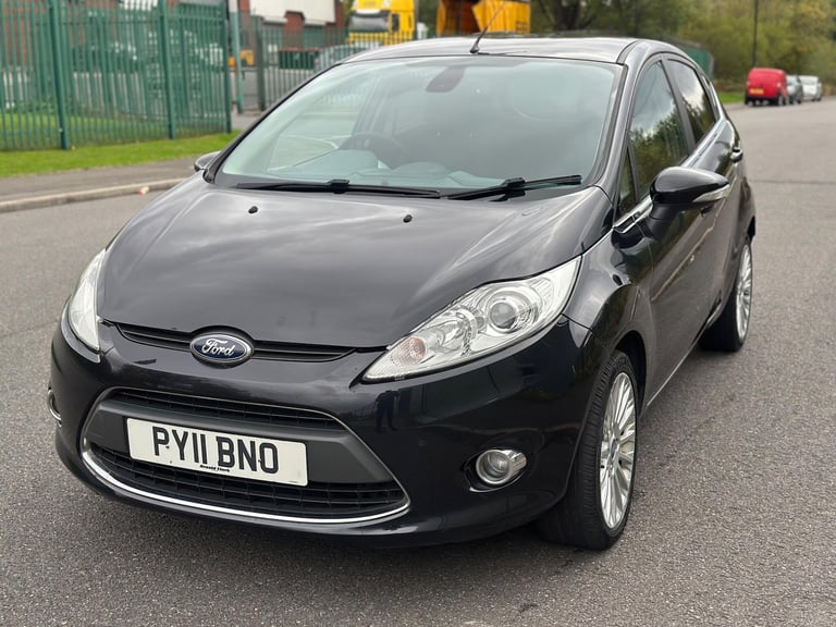 2011 Ford Fiesta 1.4 Titanium 5dr HATCHBACK Petrol Manual