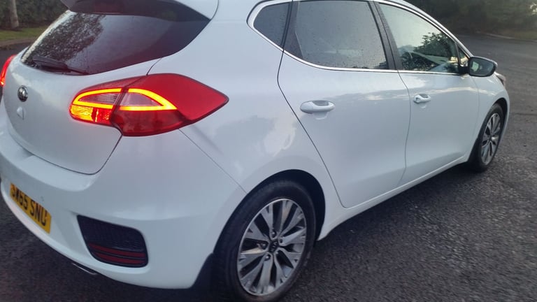*!*BEAUTIFUL*!* NOV 2015 Kia Ceed 3 ISG 1.6 DIESEL **FULL YEARS MOT** 9 SERVICE STAMPS £20 ROAD TAX