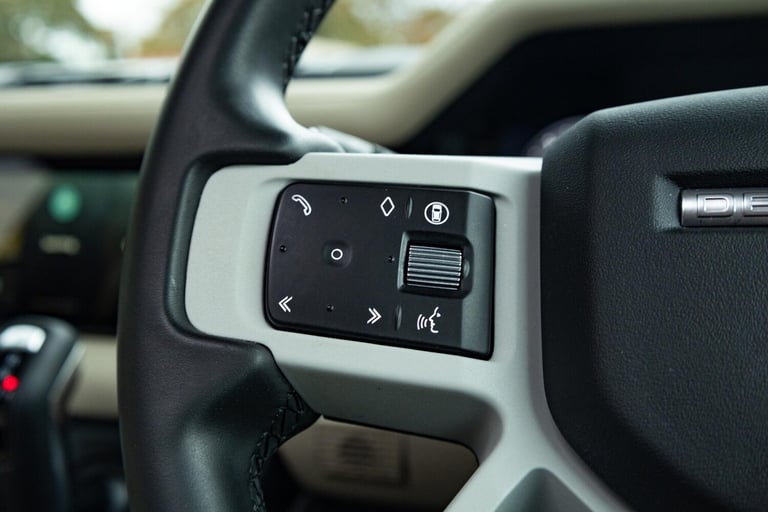 2024 Land Rover Defender 110 3.0 D300 MHEV X-Dynamic SE SUV 5dr Diesel Auto 4WD Euro 6 (s/s) (300...