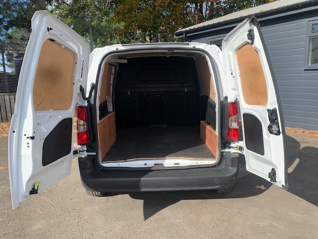  Peugeot Partner 1000 1.5 BlueHDi 100 Professional Van Diesel