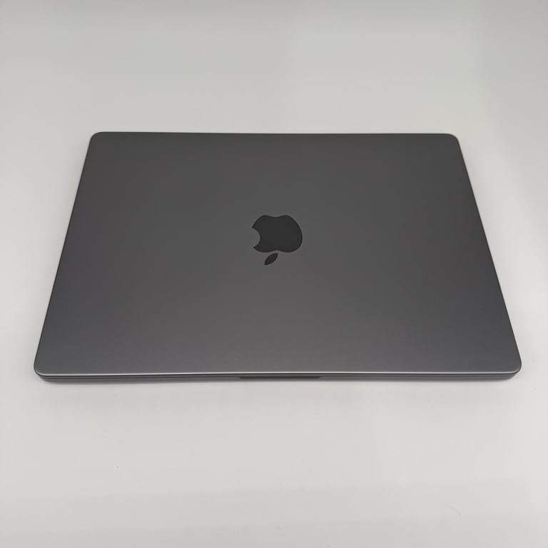 Apple Macbook M2 Pro 16GB 512SSD 26 CYCLES 