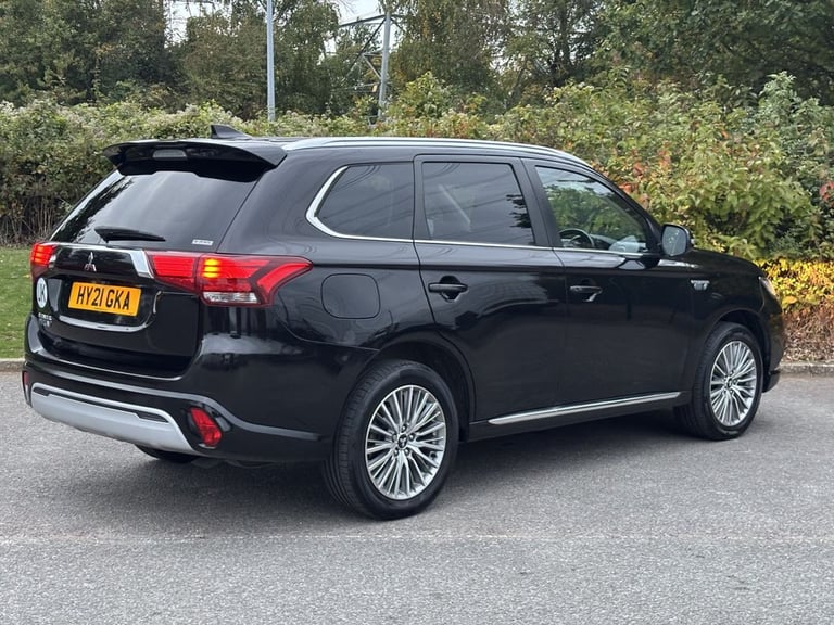 2021 Mitsubishi Outlander 2.4h TwinMotor 13.8kWh Design SUV 5dr Petrol Plug-in Hybrid CVT 4WD Eur...