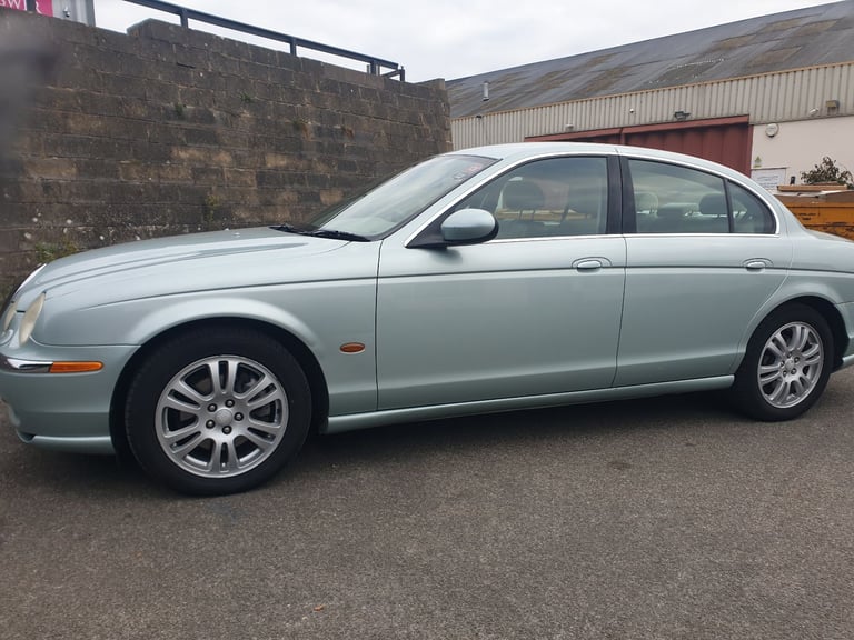 JAGUAR S TYPE 2.5 LOVELY VEHICLE