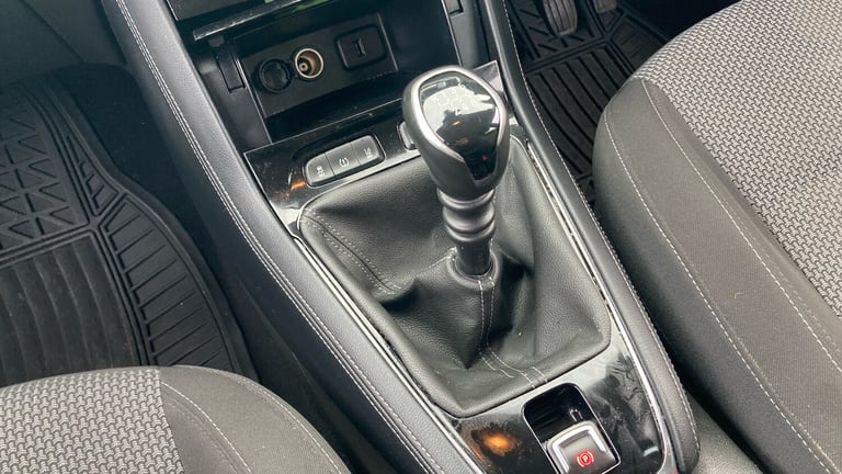 2019 Vauxhall Grandland X 1.2 Turbo SE 5dr Petrol Hatchback Hatchback Petrol Manual