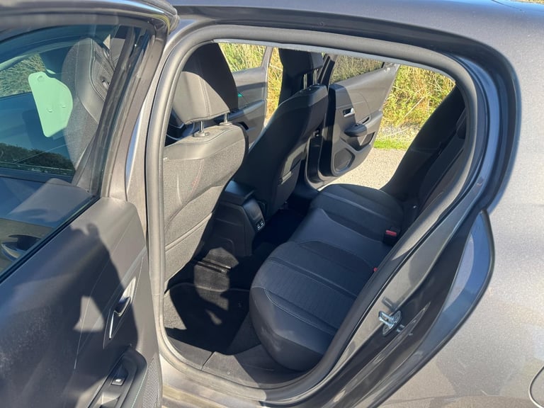 Peugeot 208 1.2 PureTech Allure Premium + Hatchback 5dr Petrol EAT Eu... 2023/23