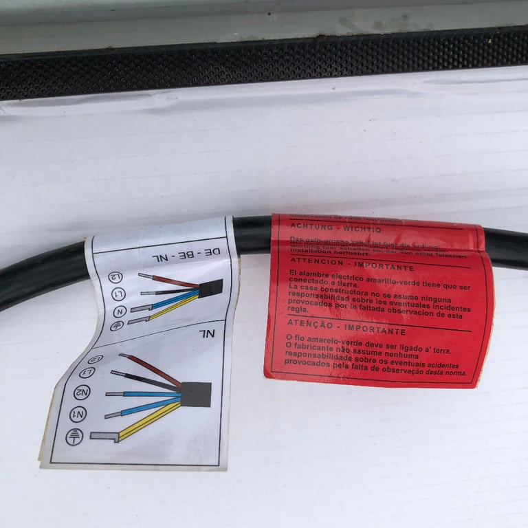 Hotpoint Elegance CRC641DB ELECTRIC HOB Four Rings Glass Ceramic Surface Schott Ceran (£299 ONP)