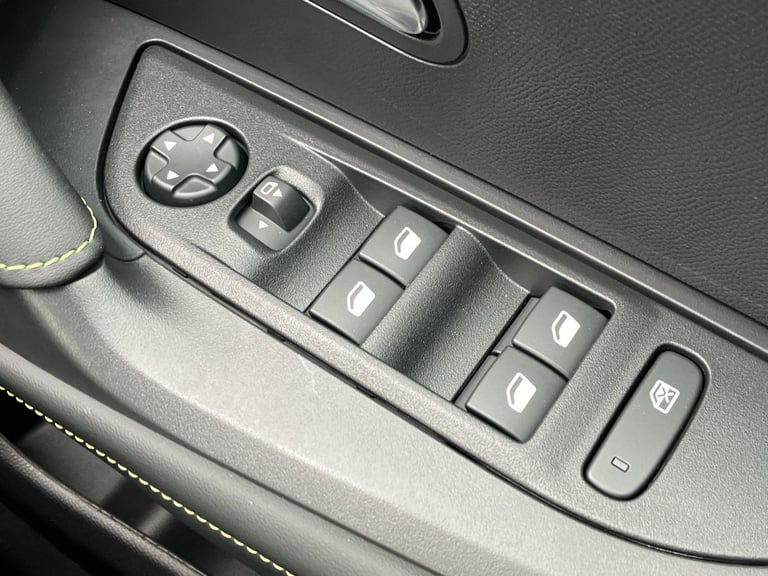 2025 Peugeot 2008 1.2 Hybrid 145 GT 5dr e-DSC6 Estate Automatic