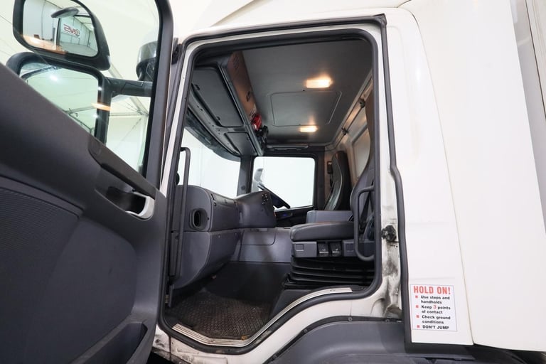 2016 (16 PLATE) Scania  P250 4x2 Euro 6 Refrigerated
