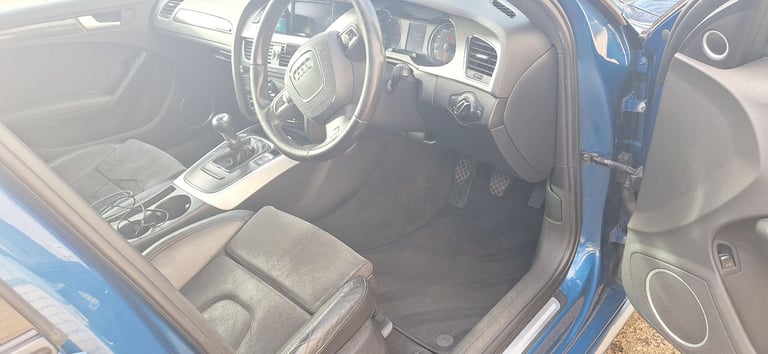 Audi, A4, Saloon, 2008, Semi-Auto, 1968 (cc), 4 doors