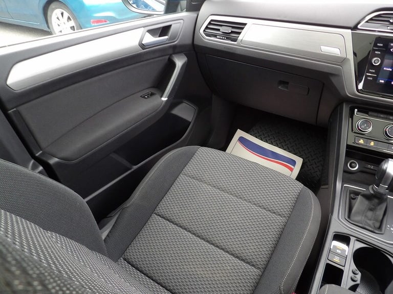 2018 Volkswagen Touran 2.0 TDI SE Family 5dr DSG MPV DIESEL Automatic