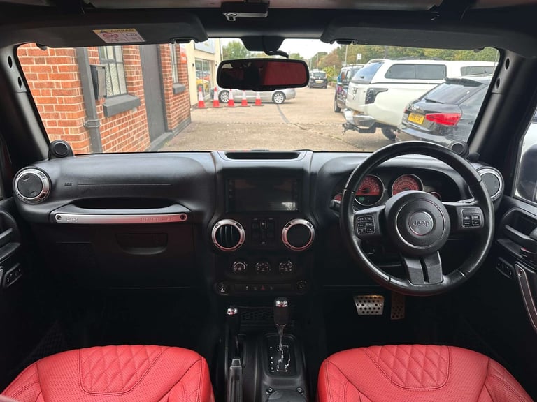 2013 Jeep Wrangler 2.8 Wrangler Sahara Unlimited CRD 197 Auto 4WD 4dr SUV Diesel Automatic