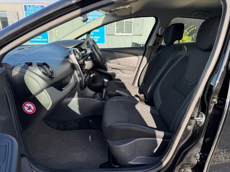 2019 Renault Clio 1.5 dCi Play Hatchback 5dr Diesel Manual Euro 6 (s/s) (90 ps) Hatchback Diesel ...