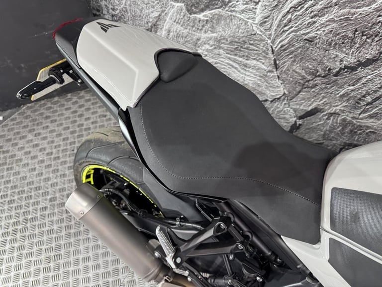 YAMAHA MT-10 MT 10 2022