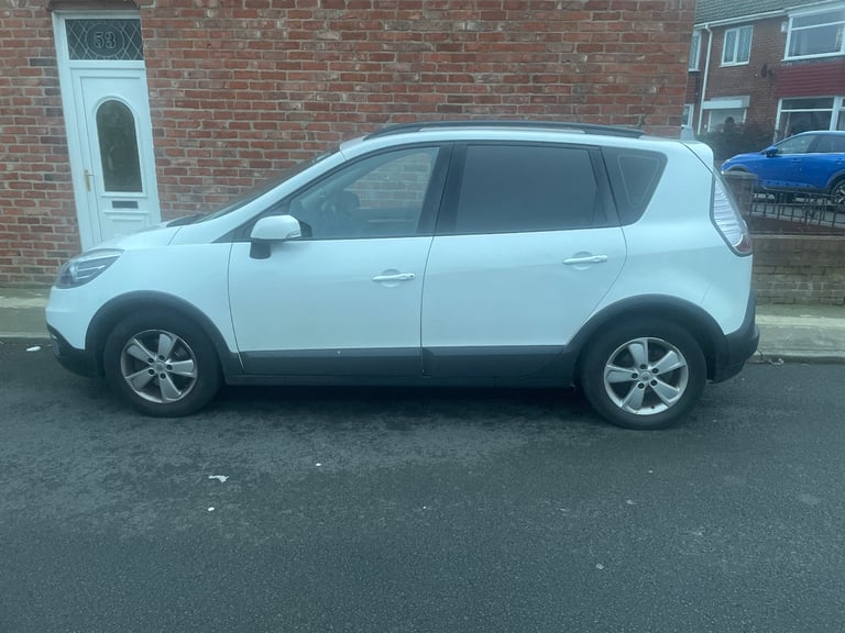 Renault, SCENIC XMOD, MPV, 2014, Manual, 1598 (cc), 5 doors