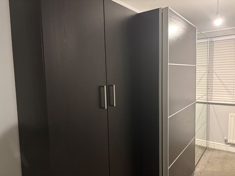 Black/Mirror wardrobes 