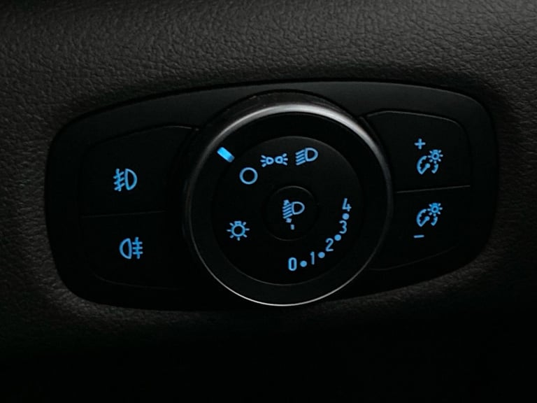 2020 Ford Transit Custom 2.0 EcoBlue 105ps Low Roof Leader Van Minibus DIESEL Manual