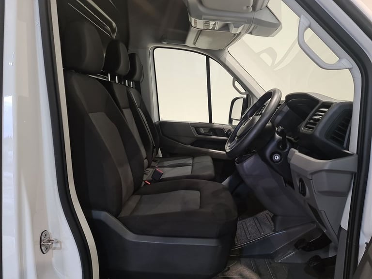 VOLKSWAGEN CRAFTER 2.0 TDI CR30 STARTLINE P/V FWD H/R 102 BHP MWB DIESEL