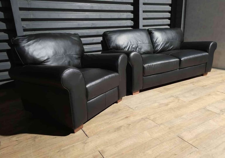 Salisbury Leather 3 Seater Sofa & Armchair - Black.