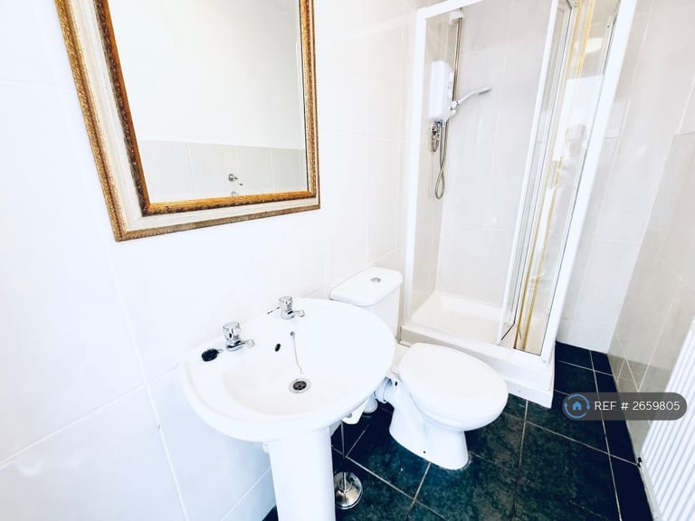 6 bedroom house in St. Helens Road, Leamington Spa, CV31 (6 bed) (#2659805)