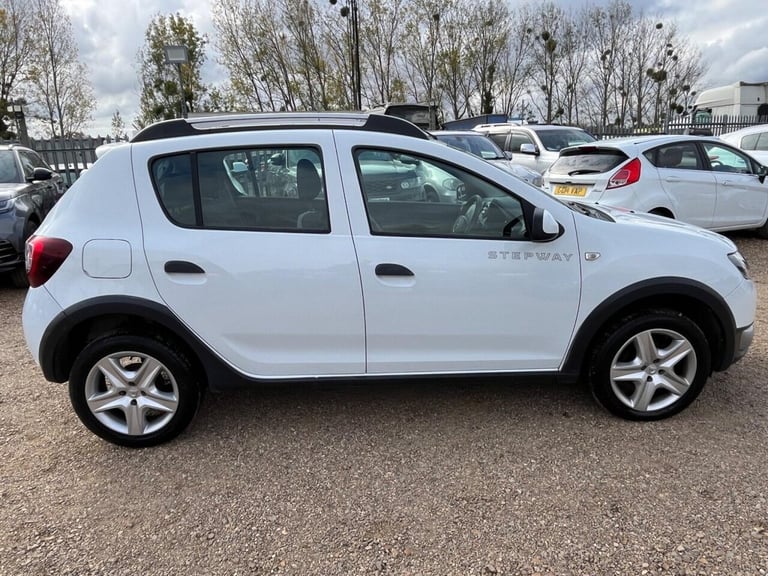 2016 Dacia Sandero Stepway 0.9 TCe Ambiance 5dr [Start Stop] HATCHBACK PETROL Manual